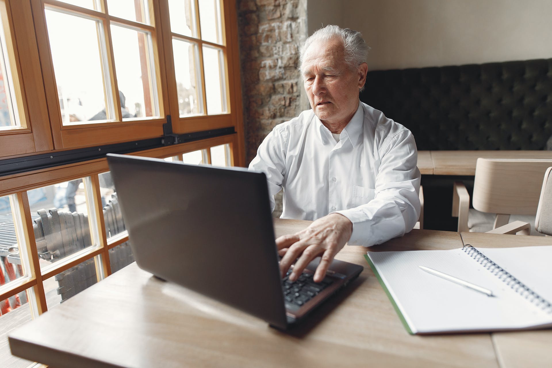 Internet zmniejsza ryzyko śmierci u osób 50+